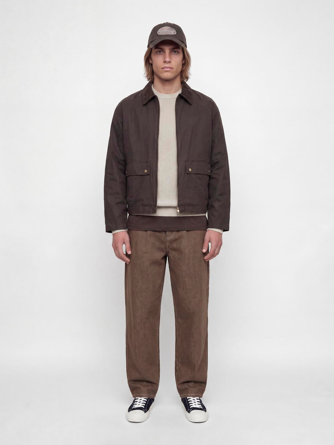model_shot-front_full